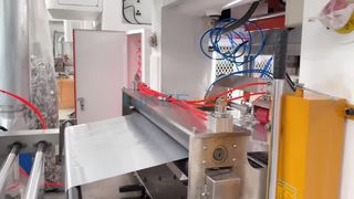 Δοκιμή εκτέλεσης καλουπιών αυγών στο Ηνωμένο Βασίλειο στη γραμμή παραγωγής δοχείων αλουμινόχαρτου T80