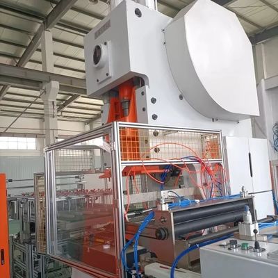 Μηχανή μιας χρήσης αλουμινένιων δοχείων τροφίμων T63 Ανακυκλώσιμα Ορθογώνια για Κέτερινγκ Αεροπορικών Εταιρειών