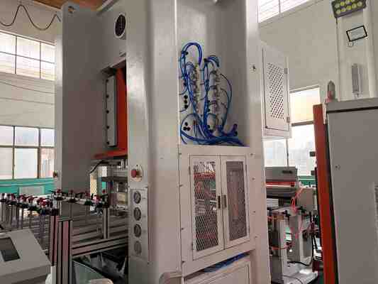 Μηχανή για κοντέινερ από αλουμινένιο φύλλο LK-T80 με γρήγορη αλλαγή μούχλας σε λιγότερο από 20 λεπτά, χωρητικότητα 12000pcs / ώρα και κατασκευή χάλυβα υψηλής ακρίβειας